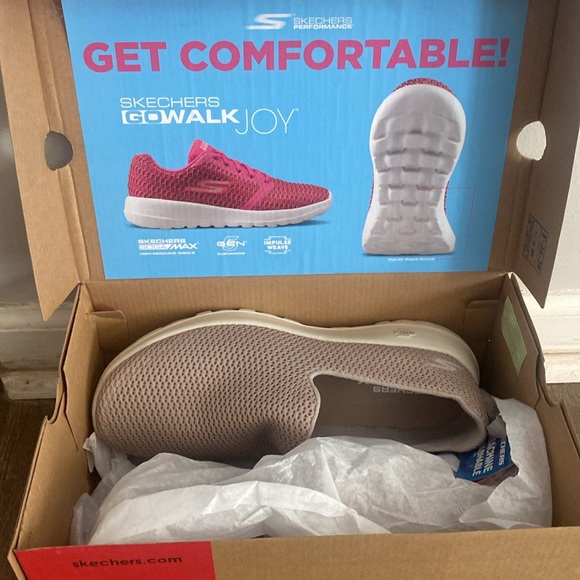 Skechers GoEalk shoes Taupe size 8 Brand New in box with tags - Picture 4 of 4
